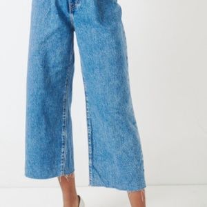 Levi's Ribcage Pleated Crop Jean